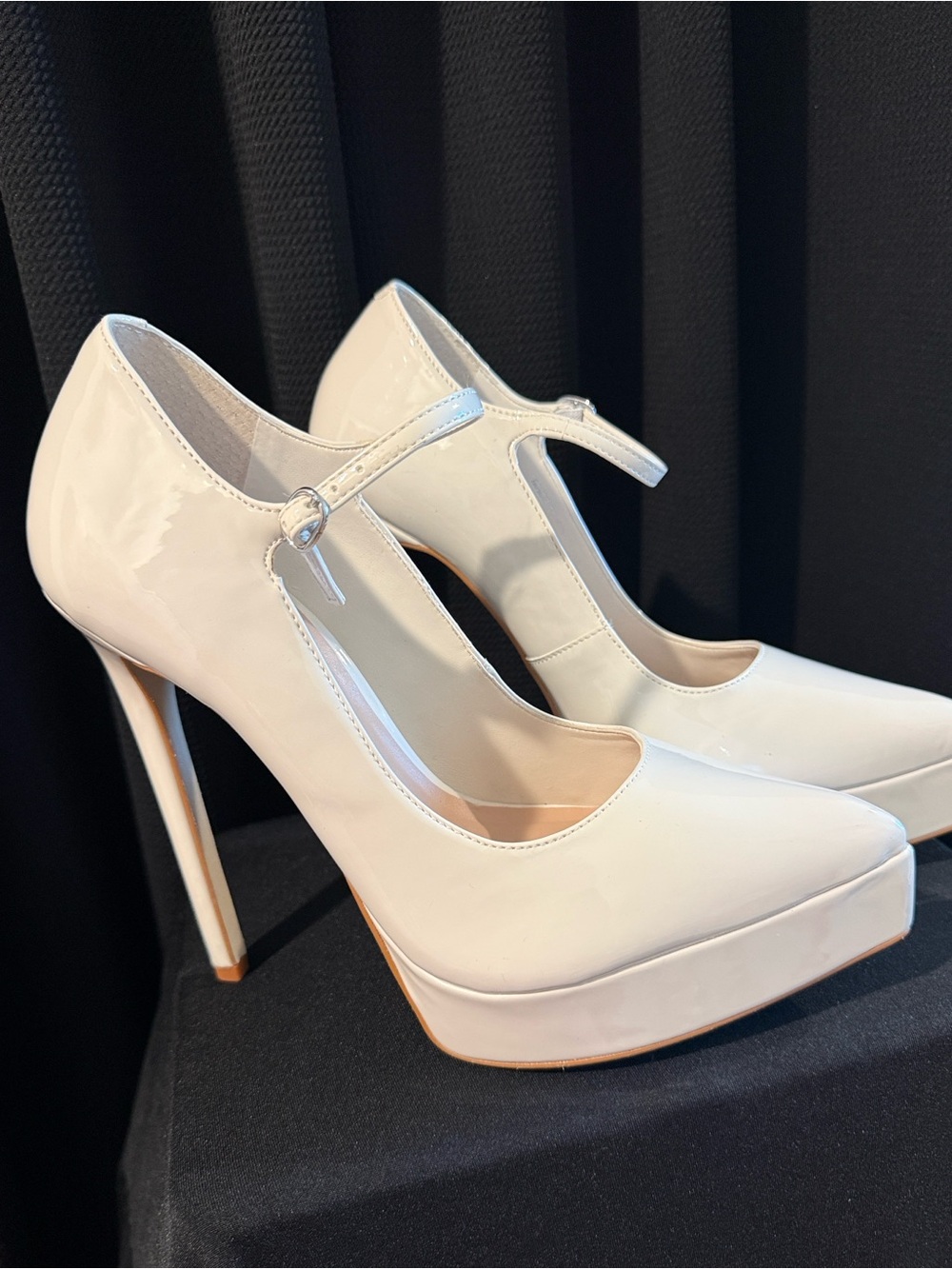 Steve Madden White Patent Mary Jane Platform Pumps